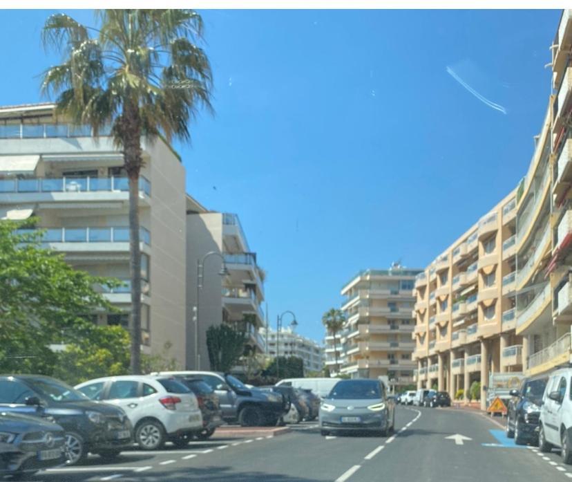 Magnifique 2 Pieces Palm Beach Bord Mer Apartment Cannes Luaran gambar